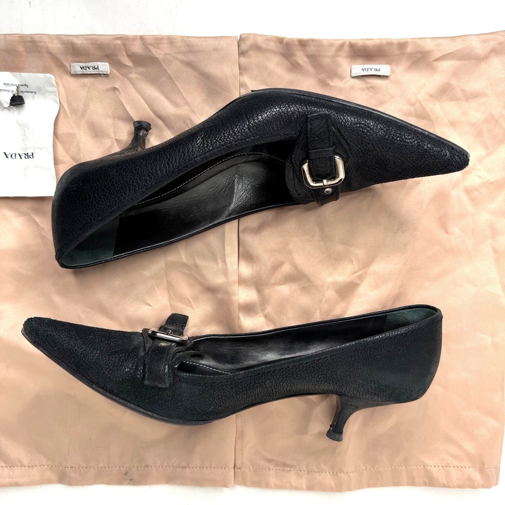 Prada Black Pebbled Leather Pointed Toe Buckle Kitten Heel Pumps 38.5 Italy - Picture 3 of 10